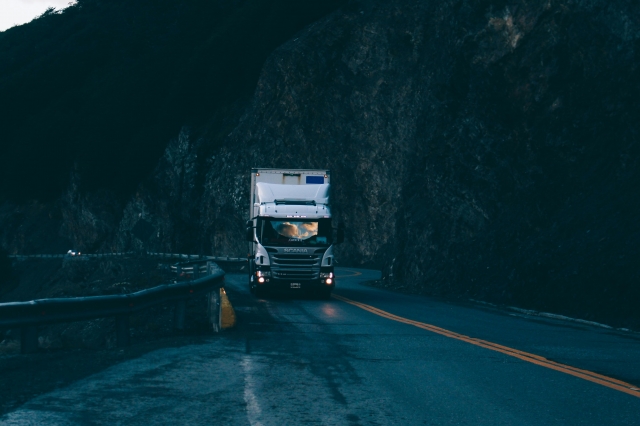 What to Do Immediately After a Trucking Accident: A Step-by-Step Guide 