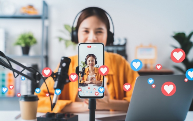 Streamlining Influencer Marketing: The Role of an Influencer Hub