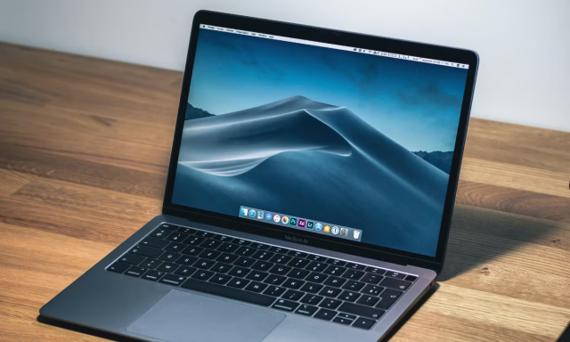 Choosing the Right Apple MacBook Screen Replacement