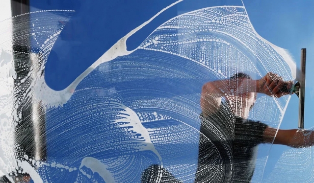 Why Mobile and Window Screen Repair Services Are a Game Changer in Los Angeles 