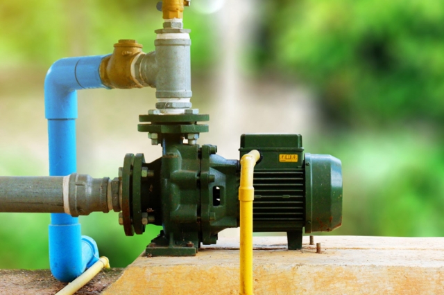 What Are the Benefits of Hiring a Submersible Pump Service Near Me?