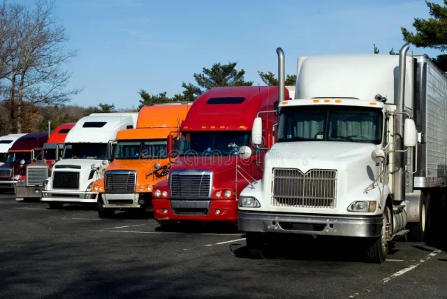 Maximize Convenience: Use a Truck Repair App to Find Towing Services Near You