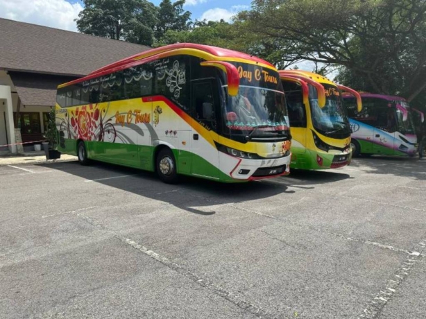 Reliable Mini Coach Hire for a Smooth Wedding Experience in Malaysia