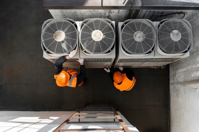 Enhancing Industrial Cooling Efficiency with Advanced Air-Cooled Water Chillers