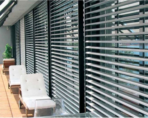 Advantages and Working of Motorized External Blinds