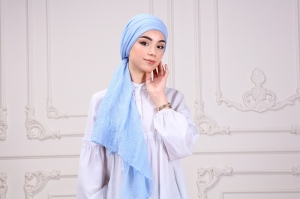 10 Creative Ways to Wear Your Cotton Scarf