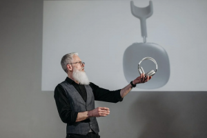 The Future of Product Launches: How Holograms and AR Are Revolutionizing Brand Unveilings