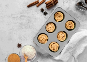 Can You Use a Silicone Muffin Pan Without a Baking Sheet?