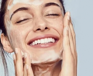 Affordable and Effective: Best Face Washes in Pakistan with Pricing Details: