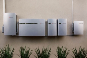 How Many Hours Does a Tesla Battery Last During a Power Outage?