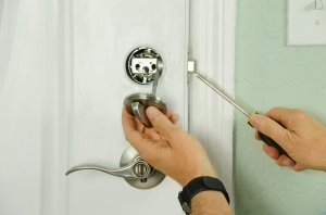 5 Strategie Essenziali per una Casa Sicura: Consigli dei Fabbri Esperti