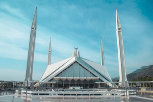 Faisal Mosque: The Iconic Symbol of Islamabad's Beauty