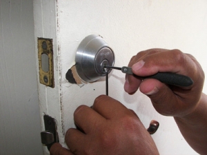Rimanere chiusi fuori casa: suggerimenti per risolvere il problema velocemente