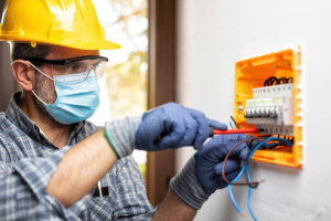 The Role of Professional Electrical Contractors in Modern Construction Projects 
