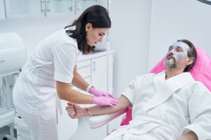 Experience the A-List Treatment – IV Therapy in Dubai, Anytime, Anywhere!