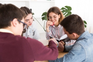 Guiding the Next Generation: The Benefits of Teen Life Coaching