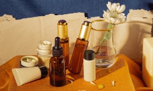 Why Brands Trust Aadhunik Ayurveda for Skincare & Wellness Manufacturing