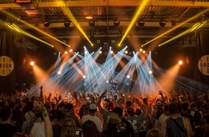 How to Choose the Perfect Moving Head Light for Your Venue