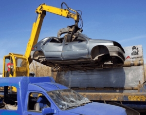 Are There Free Car Removal Services with Cash for Cars in Sydney?