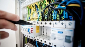 From Outdated to Advanced: Helping Homeowners Upgrade Their Electrical Panels