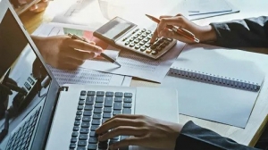 Expert Accountants in Surrey: Comprehensive Tax and Bookkeeping Services