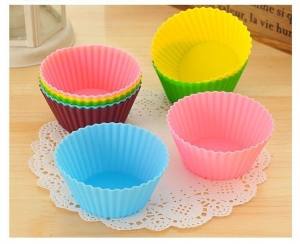 Silicone Cupcake Pan vs Metal: Which One is Best for Baking?