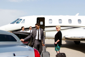 Airport Car Service vs. Rideshare: Which Is Better?