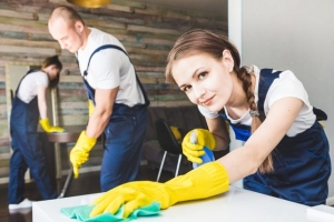 If you are looking for professional house cleaning & maid services near me, choose Urban Mop