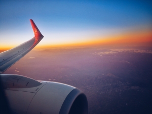Wie kontaktiert man Royal Jordanian Airlines am Frankfurter Flughafen?