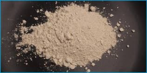 Diatomaceous Earth for Insecticides vs. Chemical Sprays: Which One Works Better?