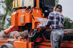 How a Professional Hydraulic Pumps Manufacturer Can Enhance Machinery Performance