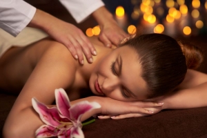 Massage vs. Physical Therapy: Which Is Better?
