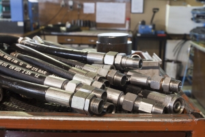 How Do I Schedule a Hydraulic Hose Make-Up Appointment in Houston, TX?