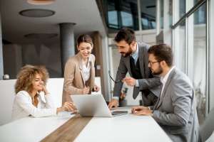 10 Simple Habits That Help Entrepreneurs Succeed – Inspired by Naushad Parpia
