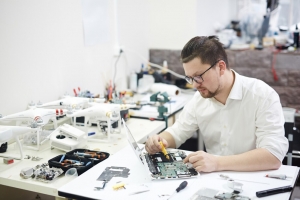 Why Choosing a Reliable Electronic Components Manufacturer Is Crucial for Your Business Success
