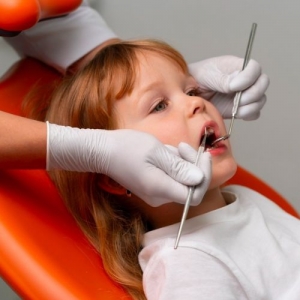 Pediatric Dental Specialists Can Help Treat Tooth Discoloration for Teens