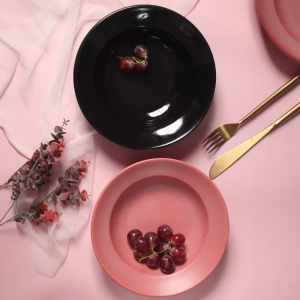 Add European Charm to Your Table with Elegant Pasta Plates