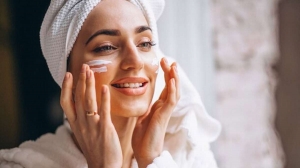 The Science of Aging: How Natural Skincare Can Help Slow Down the Process 