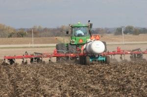 Farmers in Central Punjab Turn to Proven Pest and Soil Solutions