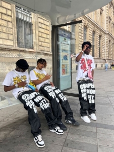 Minus Two T-Shirt Vielseitig und bequem