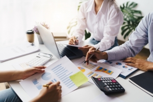 Top Financial Advisors in UAE: Best Firms for 2025