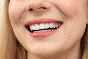 Does Gum Contouring Hurt? Here’s What You Should Know