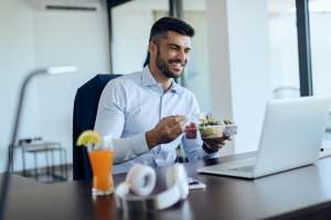 Healthy Snack Options For Corporate Employees to Boost Energy and Focus