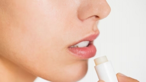 The Science Behind Lip Balm Peppermint: Cooling Relief for Dry Lips