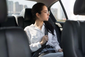 Chauffeur Services from Brighton to Australia Airport 