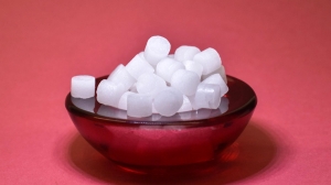 How to Use Camphor: A Comprehensive Guide to Its Benefits, Applications, and Safety Measures