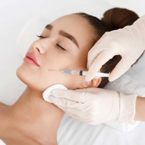 Do Botox Injections in Dubai Work for Fine Lines Around the Eyes