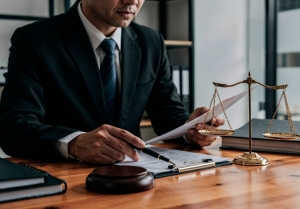 Why Should You Hire an Expert Civil Litigation Lawyer in Miami for Legal Disputes?