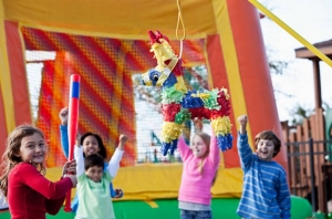 Top 5 Reasons to Rent a Bounce House for Your Company Picnic
