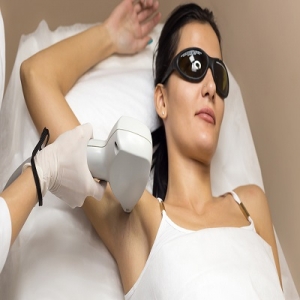Laser Hair Removal on Sensitive Areas (Bikini, Face)